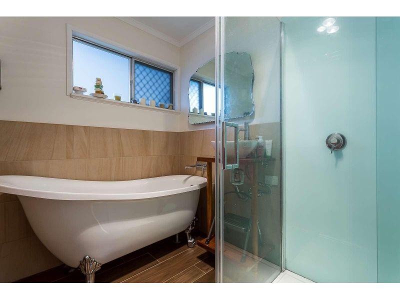 7 Kolora Crescent, Ferny Hills QLD 4055