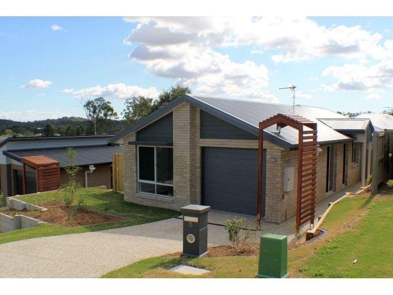 15 Cairnlea Drive, Pimpama QLD 4209
