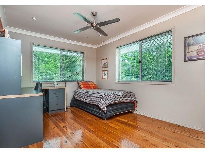 22 Bronson Street, Bridgeman Downs QLD 4035