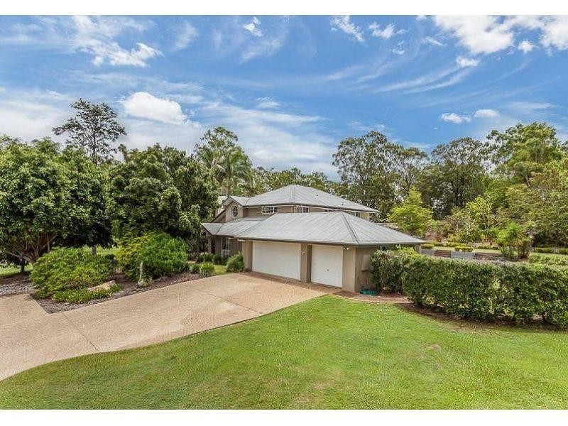 22 Bronson Street, Bridgeman Downs QLD 4035