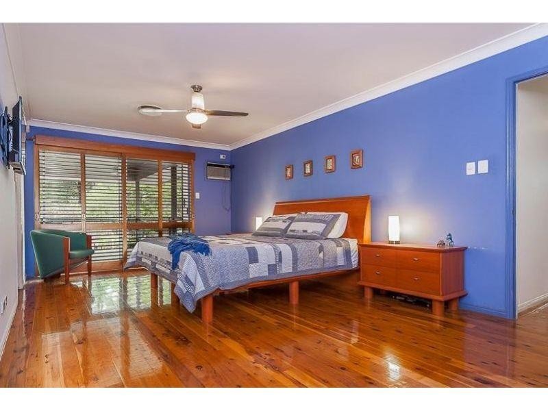 22 Bronson Street, Bridgeman Downs QLD 4035