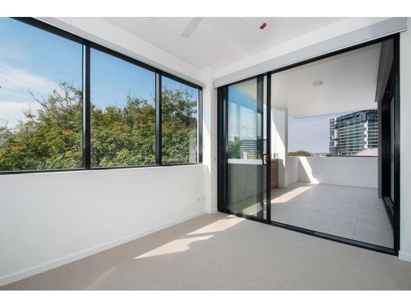 11/366-368 Sandgate Road, Albion QLD 4010