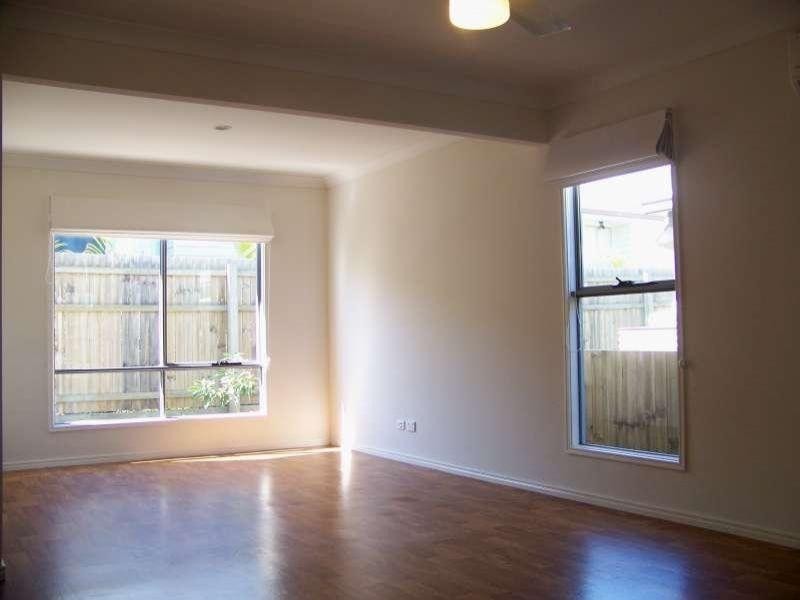 9 Epping Lane, Springfield Lakes QLD 4300