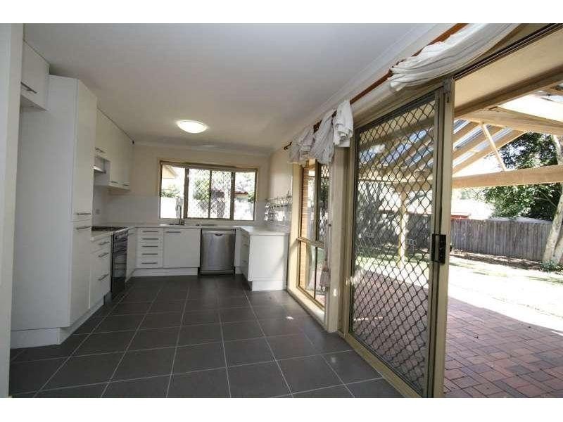 4 Balala Close, Forest Lake QLD 4078