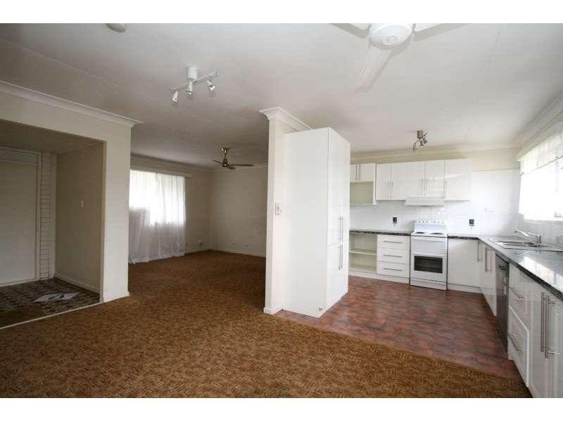 18 Blackton Street, Logan Central QLD 4114