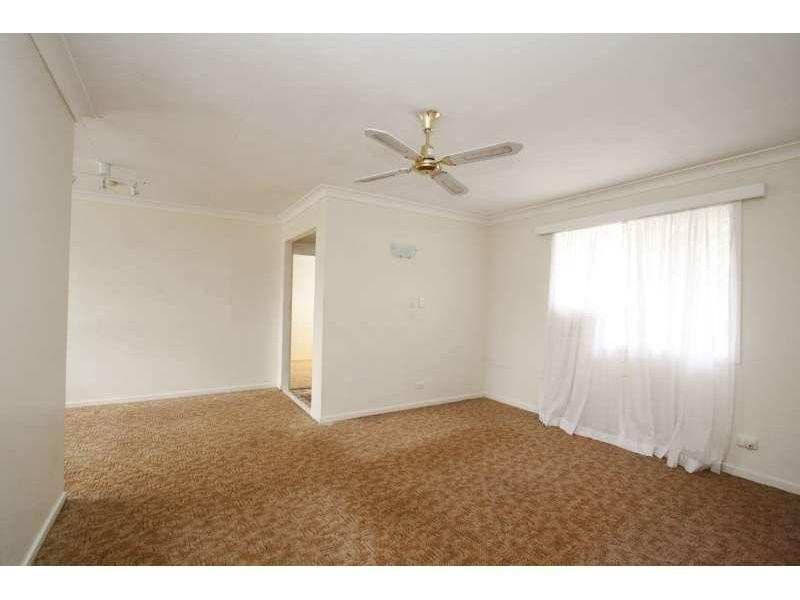 18 Blackton Street, Logan Central QLD 4114