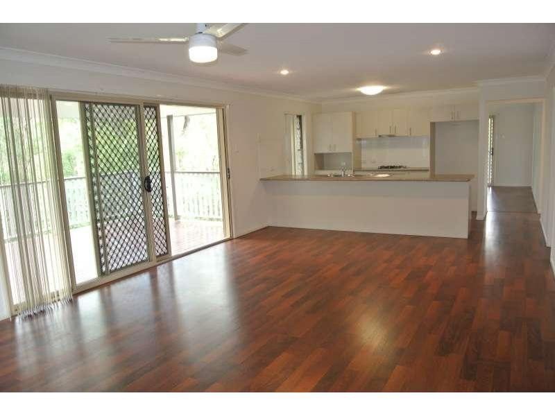 10 Berkeley Circuit, Bellbird Park QLD 4300