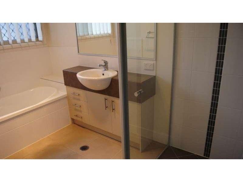 10 Berkeley Circuit, Bellbird Park QLD 4300