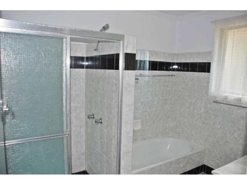 169 Jerrang Street, Chapel Hill QLD 4069