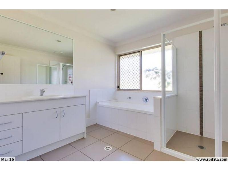 82 Avon Street, Leichhardt QLD 4305