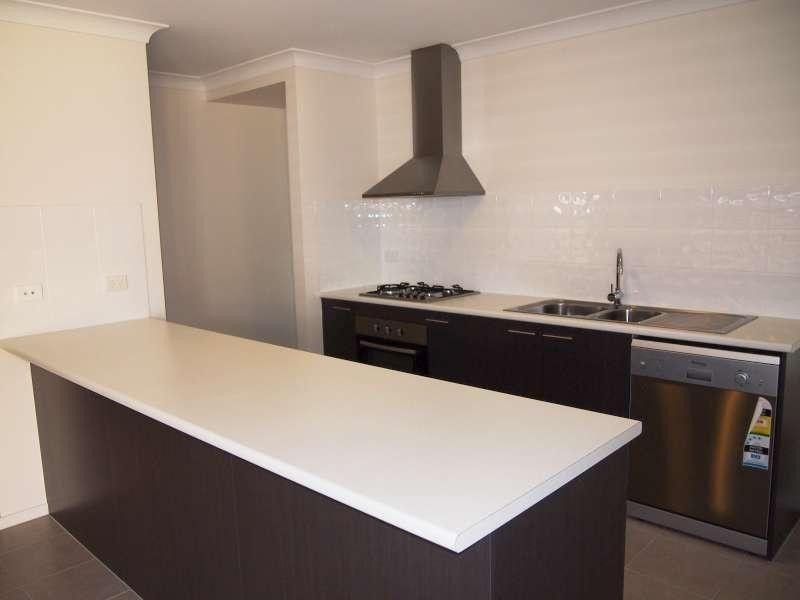 30 Cardena Drive, Augustine Heights QLD 4300