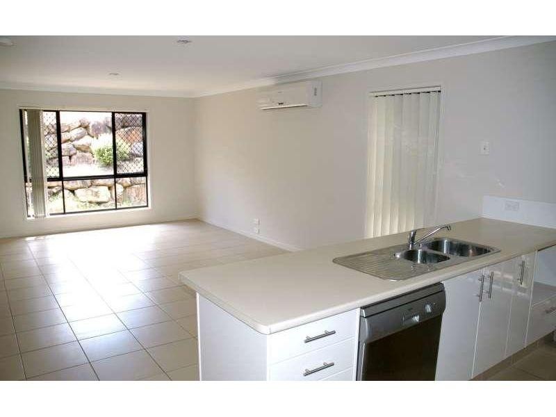 12 Park Edge Drive, Springfield Lakes QLD 4300