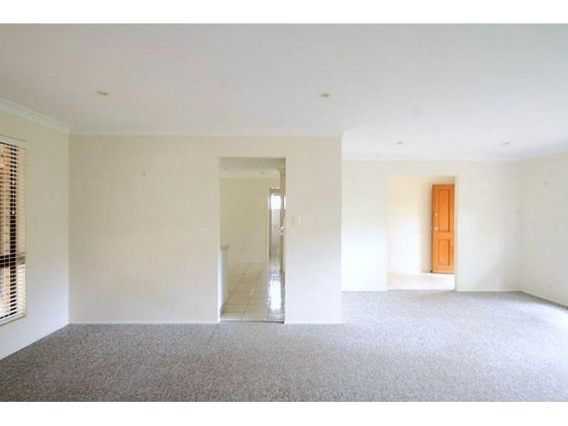 73 Glen Ross Road, Sinnamon Park QLD 4073