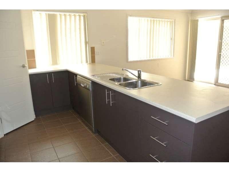 32 Berkeley Circuit, Bellbird Park QLD 4300