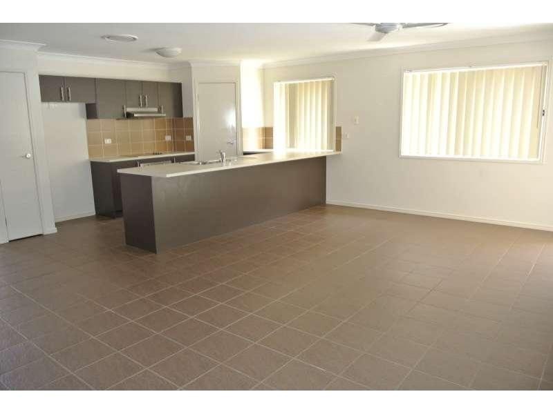 32 Berkeley Circuit, Bellbird Park QLD 4300