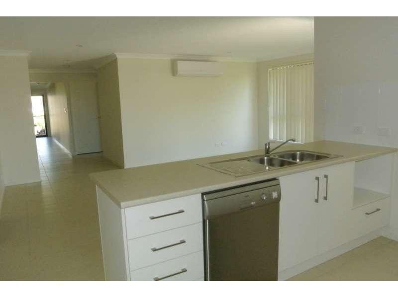 8 Bulmer Street, Bellbird Park QLD 4300