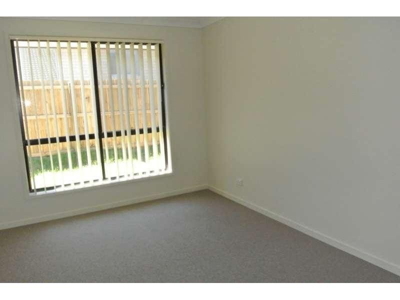 8 Bulmer Street, Bellbird Park QLD 4300