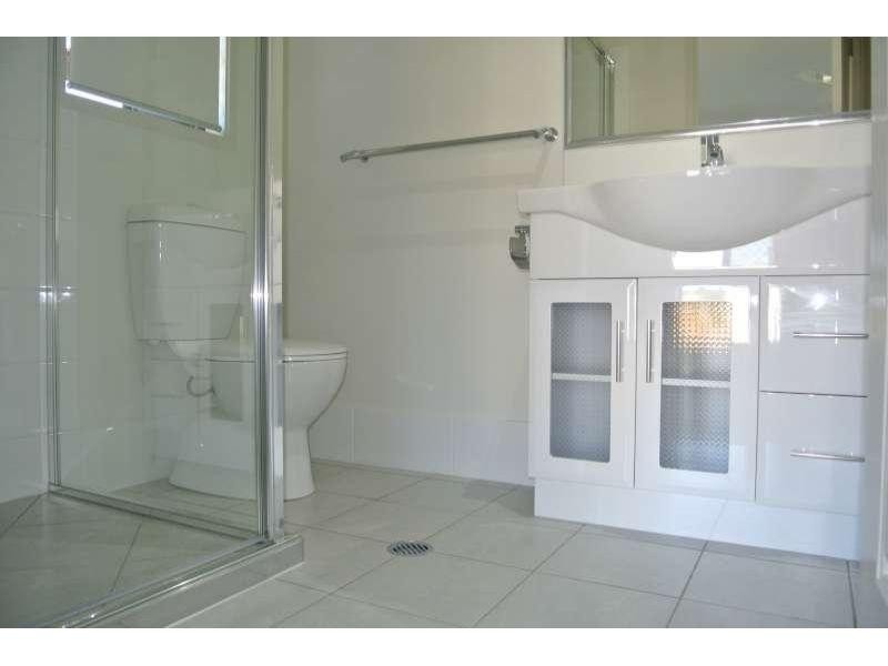 12 Hoffman Way, Bundamba QLD 4304
