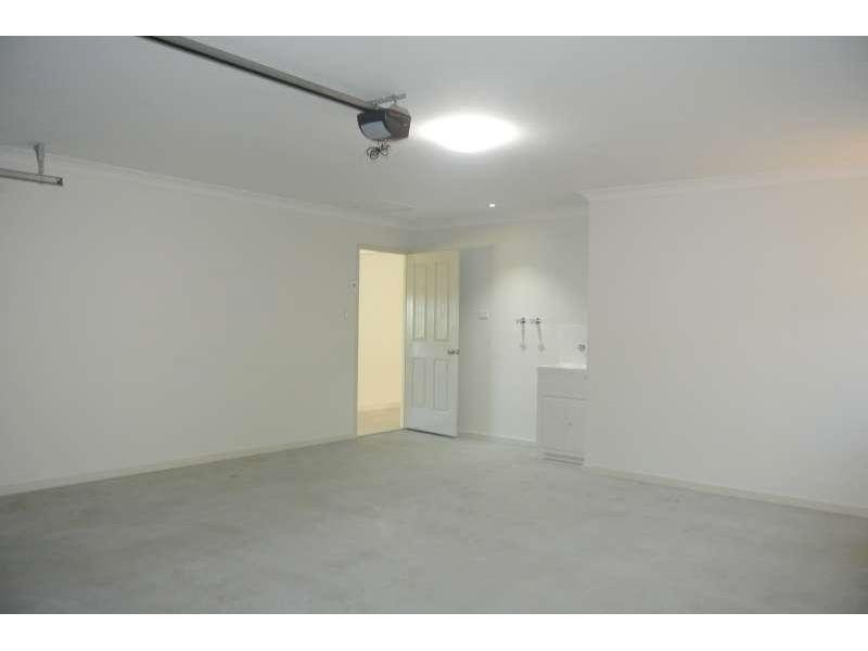 12 Hoffman Way, Bundamba QLD 4304