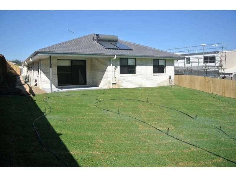 12 Hoffman Way, Bundamba QLD 4304