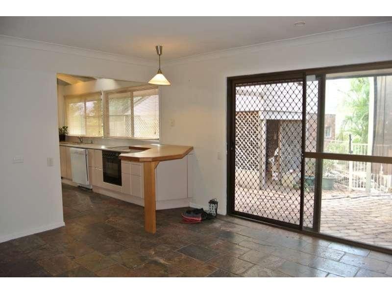 8 Noval Court, Bellbowrie QLD 4070