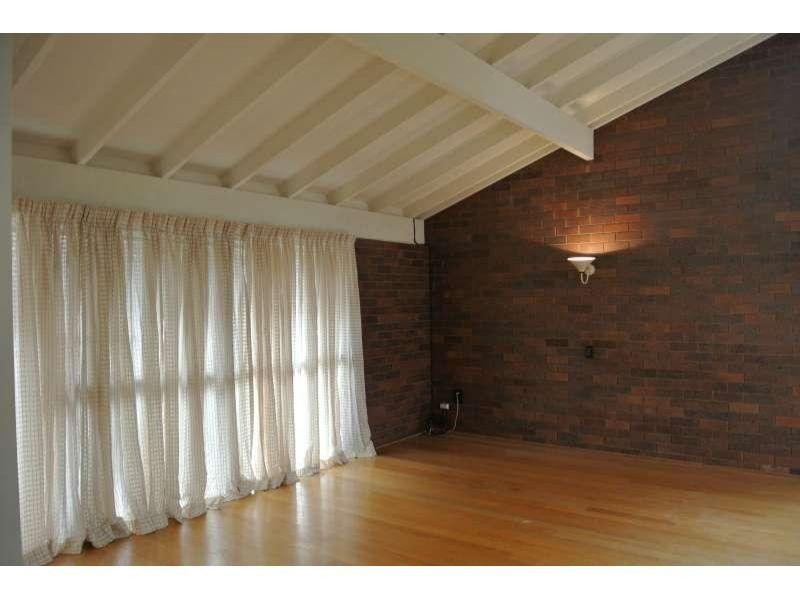 8 Noval Court, Bellbowrie QLD 4070