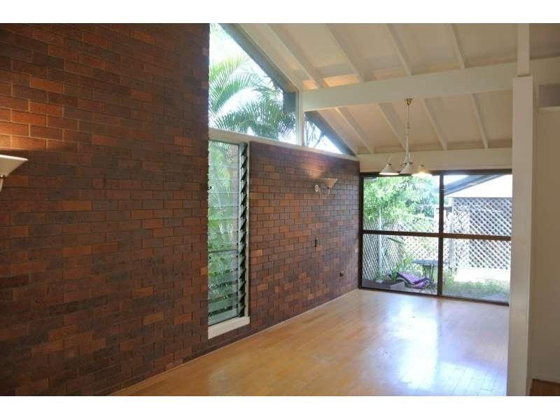 8 Noval Court, Bellbowrie QLD 4070