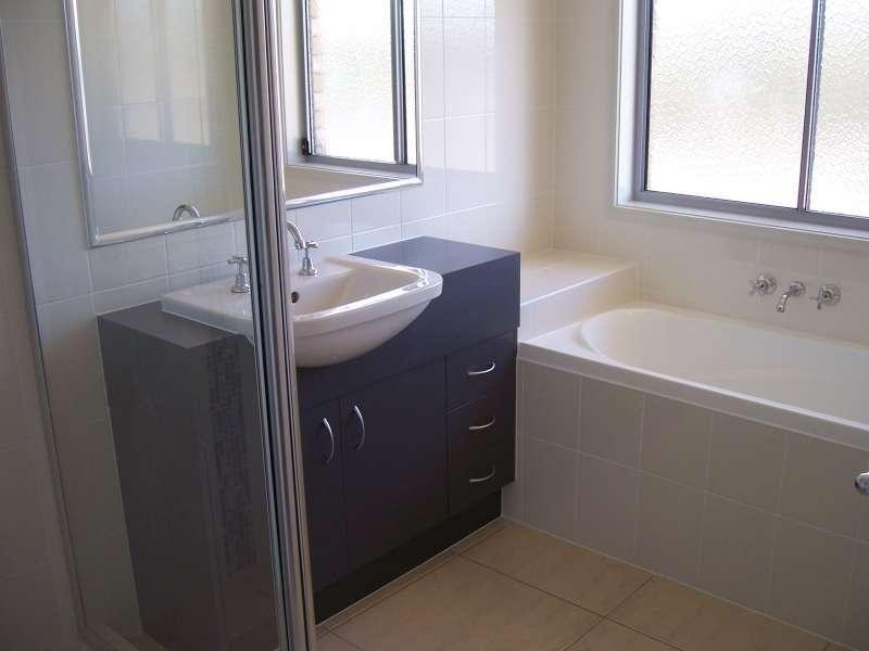 8 Dianella Street, Springfield Lakes QLD 4300