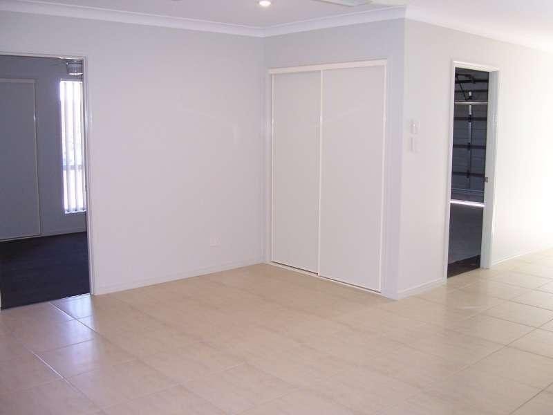 8 Dianella Street, Springfield Lakes QLD 4300