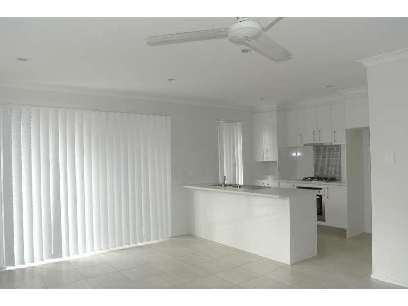 1/48 Lamington Drive, Redbank Plains QLD 4301