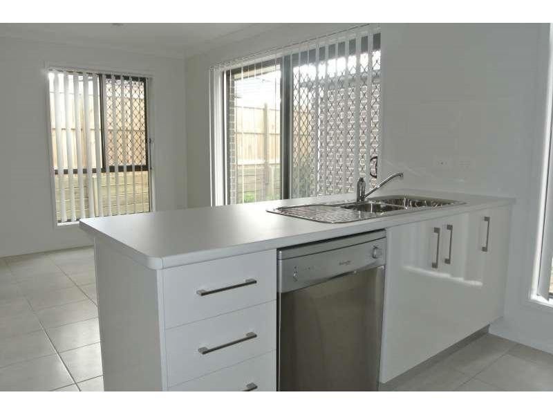 1/48 Lamington Drive, Redbank Plains QLD 4301