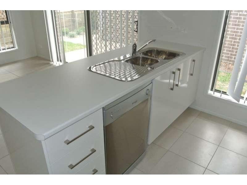 1/48 Lamington Drive, Redbank Plains QLD 4301