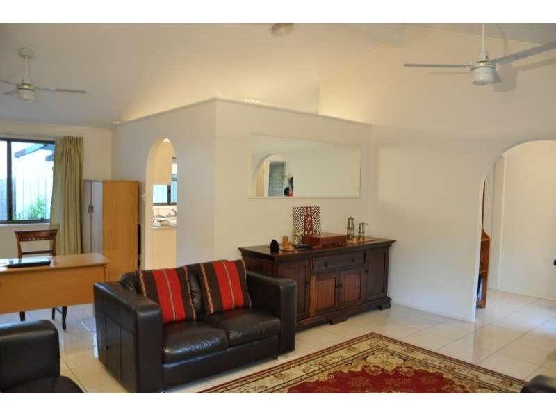 2 Matingara Street, Chapel Hill QLD 4069