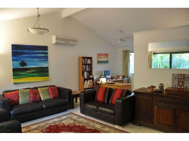 2 Matingara Street, Chapel Hill QLD 4069