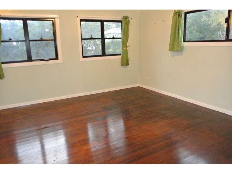 94 Dewar Terrace, Sherwood QLD 4075