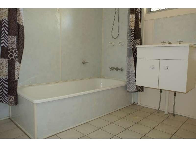 6 Ursula Street, Riverview QLD 4303