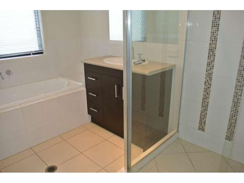 26 Salomon Court, Goodna QLD 4300