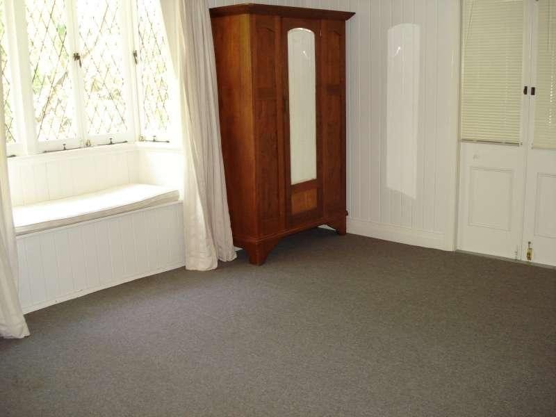 1 Berry Street, Sherwood QLD 4075