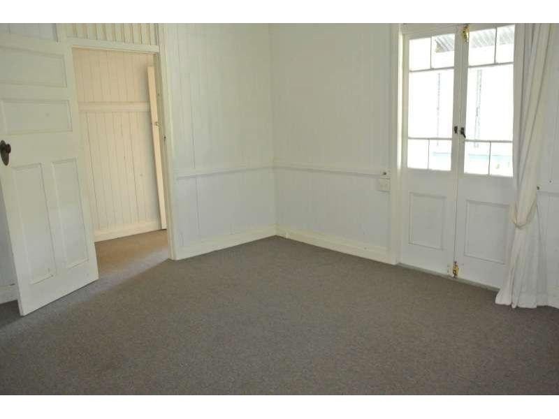 1 Berry Street, Sherwood QLD 4075