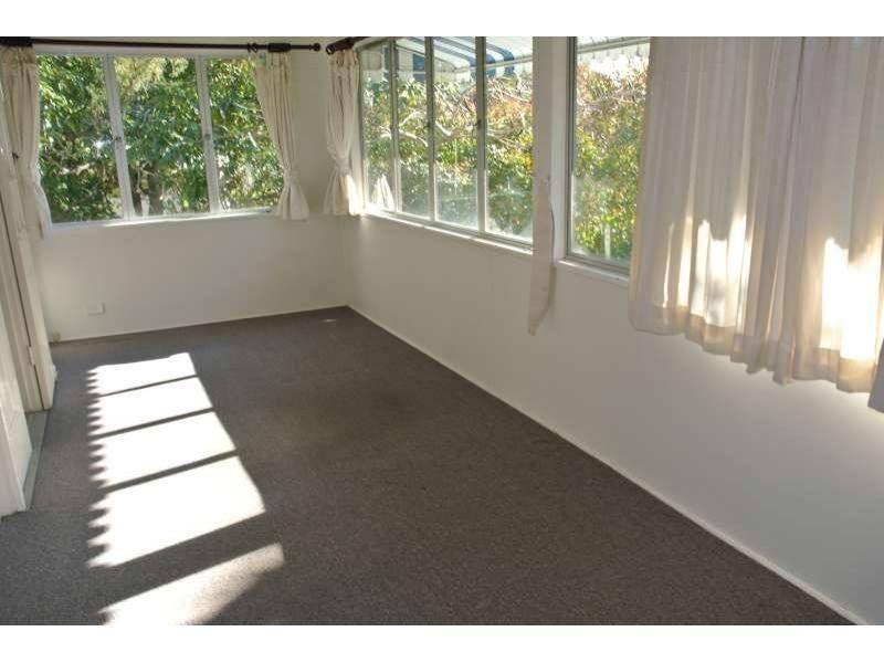 1 Berry Street, Sherwood QLD 4075