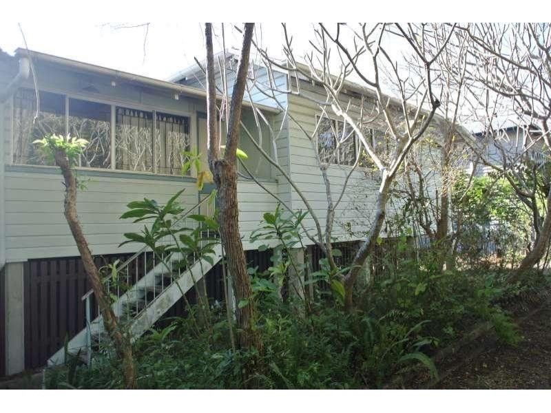 1 Berry Street, Sherwood QLD 4075