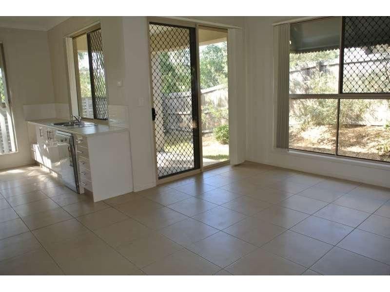 9 Pinnacle Close, Springfield Lakes QLD 4300