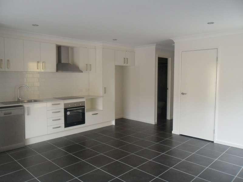 2/70 Trevor Street, Bellbird Park QLD 4300