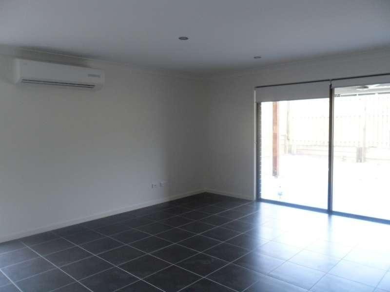 2/70 Trevor Street, Bellbird Park QLD 4300