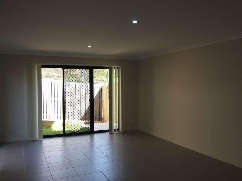 1/10 Hermes Way, Wulkuraka QLD 4305