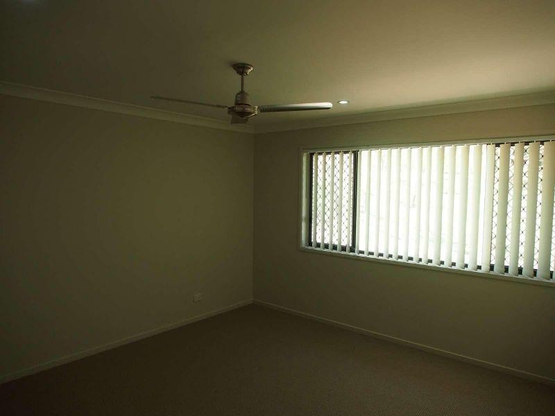 1/10 Hermes Way, Wulkuraka QLD 4305
