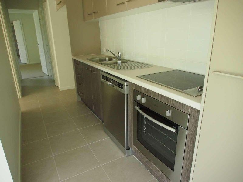 2/10 Hermes Way, Wulkuraka QLD 4305