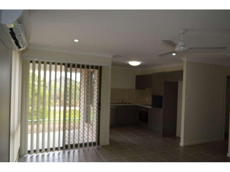 2/21 Pendragon Street, Raceview QLD 4305