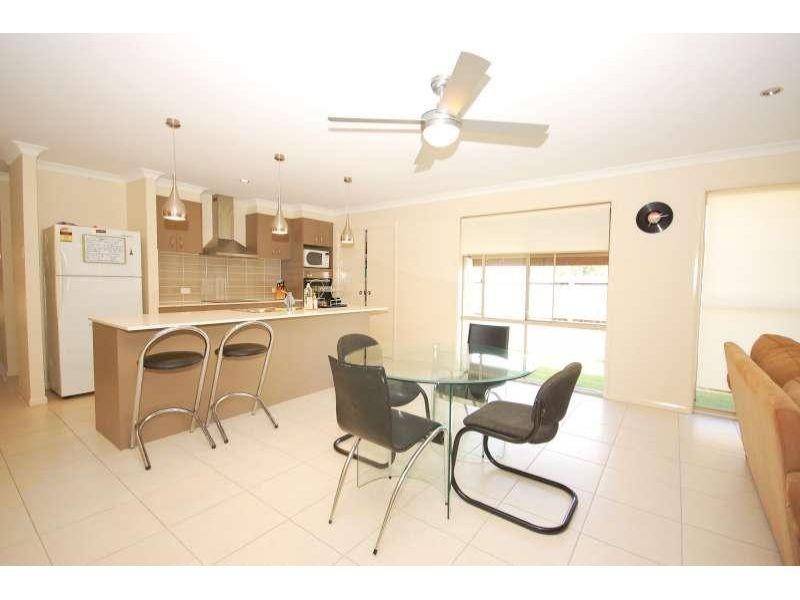 84 Armisfield Street, Doolandella QLD 4077