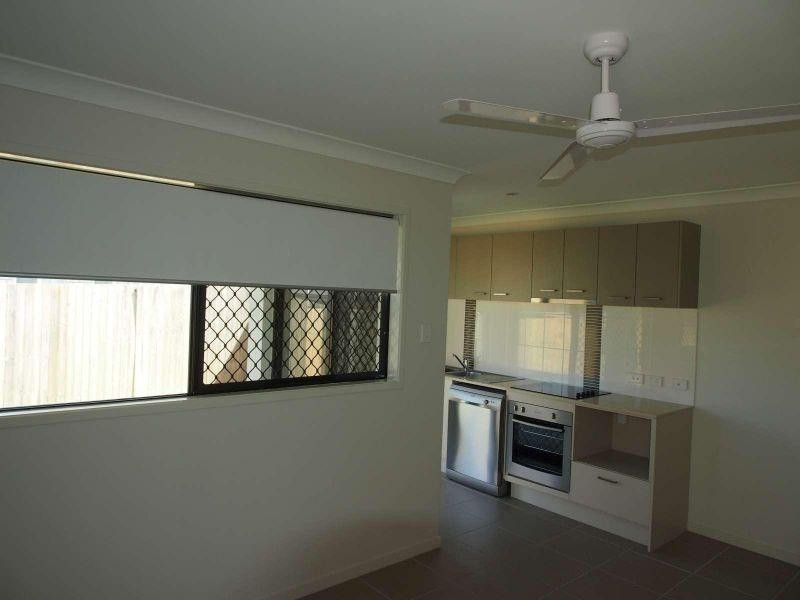 2/64 Kyoto Street, Brassall QLD 4305